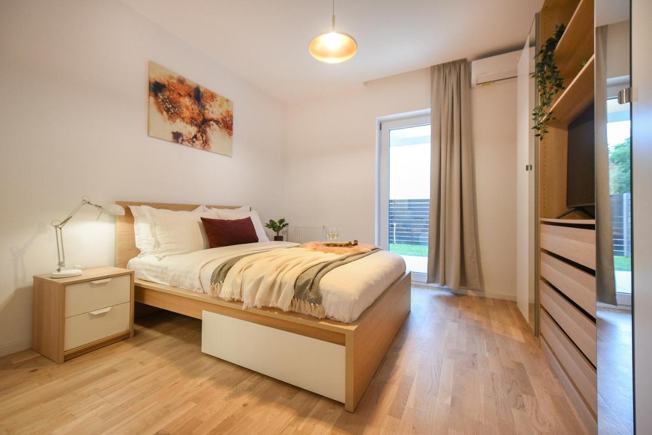 Vacation Feel - 2Br Apartment With Terrace & Private Parking In Baneasa Bucharest Exterior photo